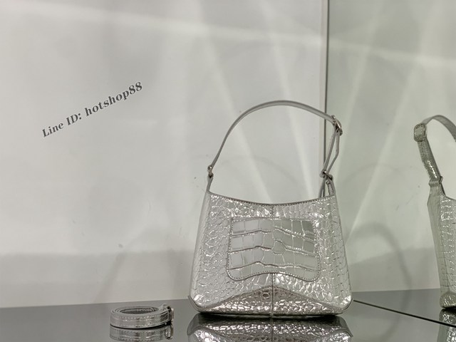 Balenciaga專櫃爆新款肩背女包 巴黎世家XX鱷魚紋壓花小號新月包 fyj1910